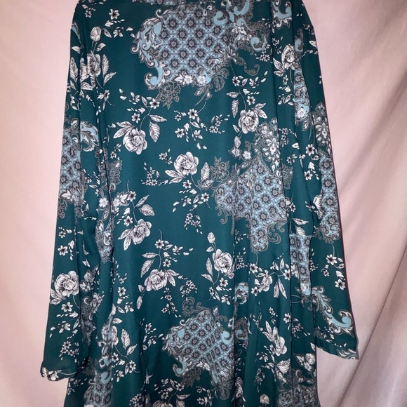 Roaman's Green Asymmetrical Long Sleeve Tunic - Picture 7 of 15